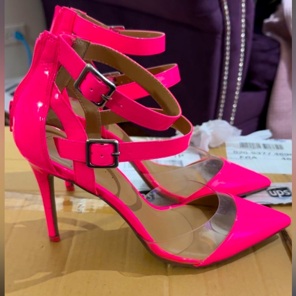 Akira Pink Heeled sandals